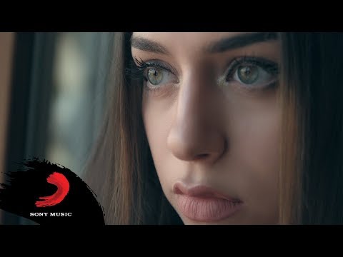 Derya Yıldırım – Bakma Öyle Bana