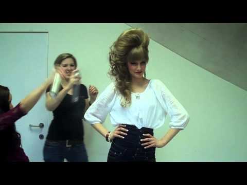 THE RETRO CHICKS 061112