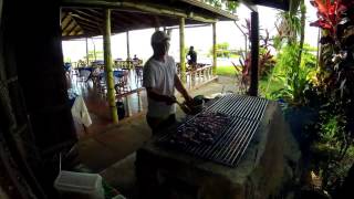 preview picture of video 'Drake Bay Wilderness Resort Preparing Lunch'