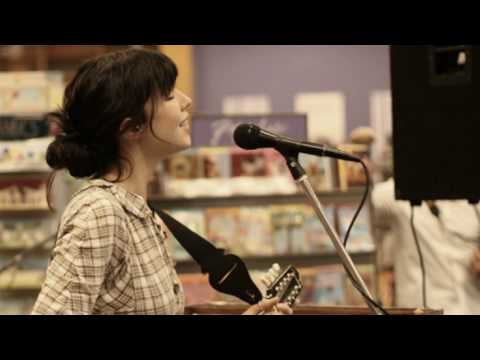 LISA HANNIGAN Needles