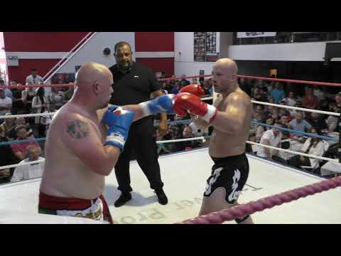 Ringwars K1 Julet Niewinski V Oli Winchester Commentary by Malcolm Martin