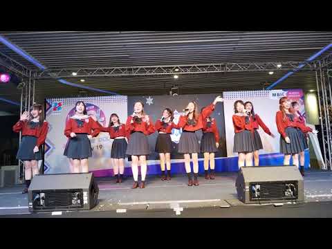 The Glass Girl : Special Gift @ Born To Be Idol - MBK【4K】