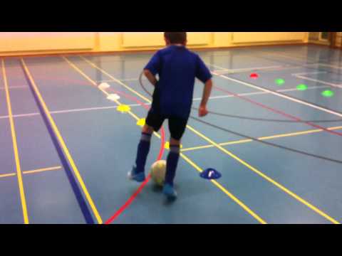 Fussballtraining: Hütchenstrasse #2 - Ballführung - Ballkontrolle