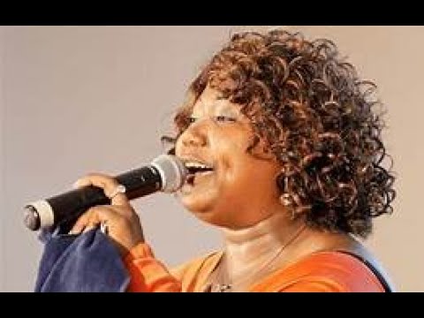 Maggie Blanchard - Compilation de louanges