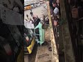 بغيت غير نفهم كيدار ليها