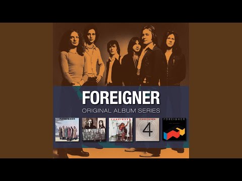 Videoclip de Waiting for a Girl Like You (Re-Recorded 2011) — Foreigner