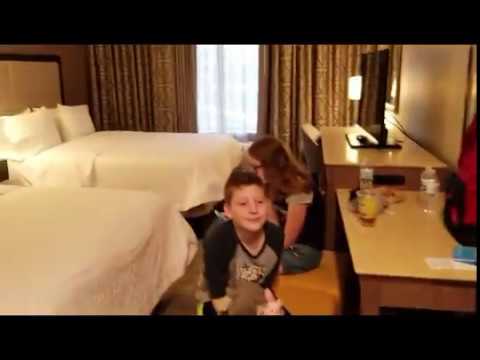 Hampton Inn & Suites Minneapolis University Area room tour