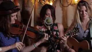 Della Mae - Sleep With One Eye Open (Live @Pickathon 2014)