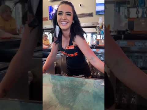 How to date a Hooter