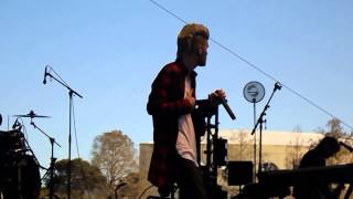 Colton Dixon singing &#39;Echo&#39; at Praise Wave
