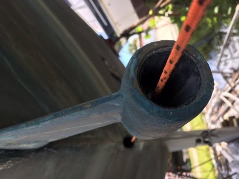 Straightening a bent strut on a boat