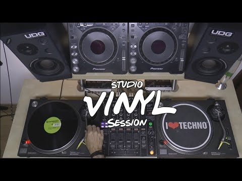 Vinyl Only Session vol.17 // Oldschool electronic / techno // mixed by Lukash Andego