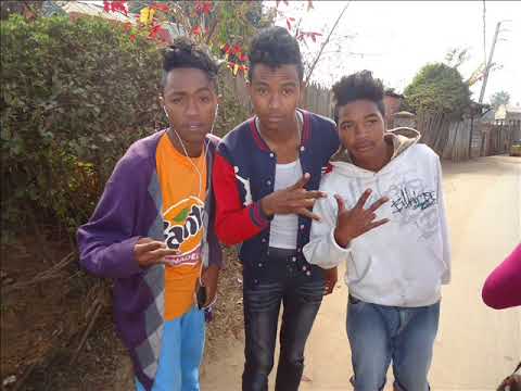 Tsinjaka Boganie ft Lyone Tous Mec kanto gasy 2017