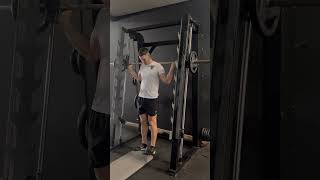 ELEVACIONES DE TALONES EN DÉFICIT EN MULTIPOWER