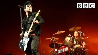 Green Day performs Boulevard of Broken Dreams at R...