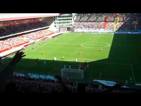 Freistoß: 1.FC Kaiserslautern - Karlsruher SC 2:0 [04.10.2014]