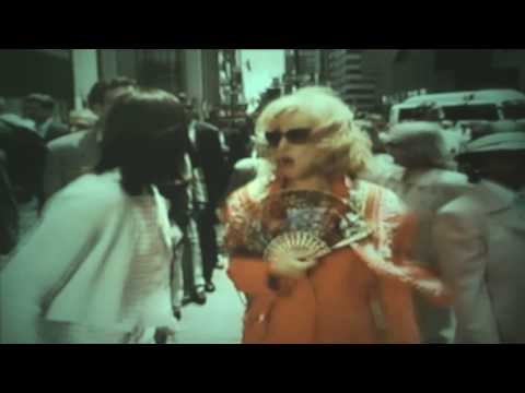 Bette Midler Gets Annoyed By The Camera Man