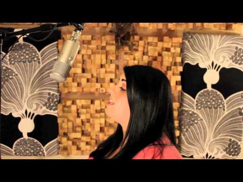 Alexsia Louca & Paul White - Black Velvet (Alannah Myles Acoustic Cover)