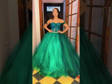Los mejores vestidos de Cordoba Argentina ! Caseros esquina Vélez Sarsfield ! Envíos al interior