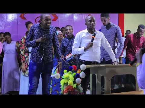 TURASHIMA IMANA YUKO TWAVUKIYE // UYUMUKUTANO URI SAWA   NTIMUCIKWE KAZE MUMAKUTANO