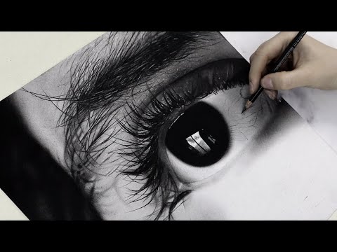 Drawing a Hyperrealistic Eye - Timelapse