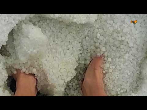 Här drar hagelstormen in mitt i högsommaren