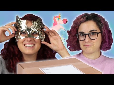 我們在eBay上買了一個獨角獸神祕盒。 (We Bought A Unicorn Mystery Box From eBay)