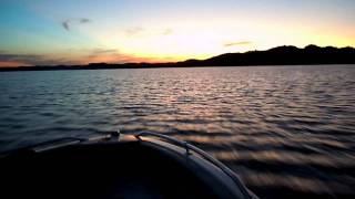 preview picture of video 'Evening run on Dale Hollow Lake.'