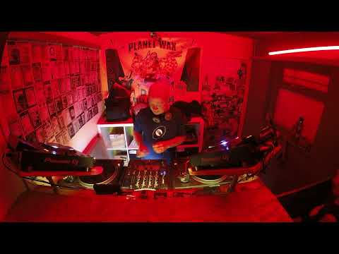 Chris Liberator // 1-hour Vinyl Mix ~ Techno