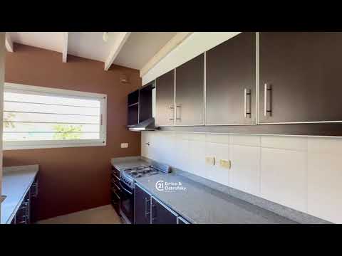 CASA EN VENTA EN VILLA ELISA C. 56 9 y 10 - NORA MARCH