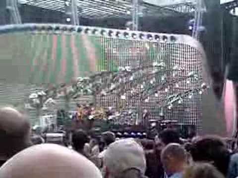 Genesis (Live) - Manchester 2007 - Turn it on again