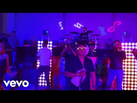 Grupo Los Kiero De Edgar Zacary - Llorando Se Fue