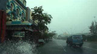 preview picture of video 'Tropical Storm Irina  hits Durban'