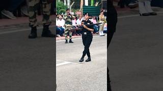 BSF Girl 👧Commando ⚔️ki Amazing Weapon Drill #bsf #blackcommando #nsg #shortsvideo #indianarmed