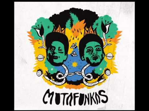 Motafonkas - Cae por su peso feat. Tomás Edwards