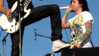 Stereos - Throw Ya Hands Up