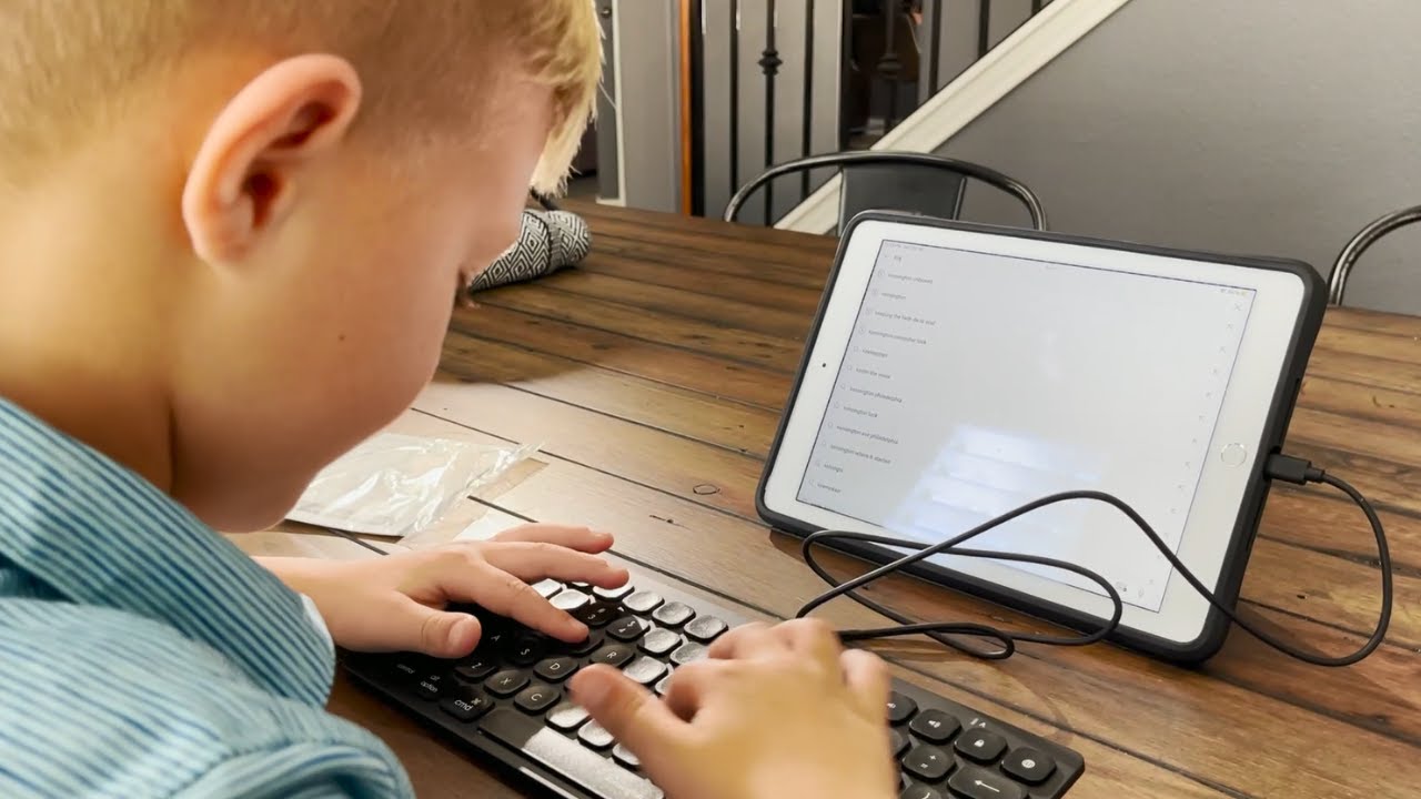 Kensington Unboxed: Simple Solutions Wired Compact Keyboard with Lightning Connector