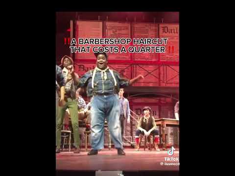 A barbershop haircut that cost a quarter 🫩