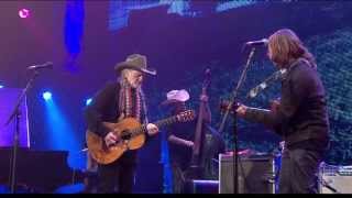 Willie Nelson &amp; Lukas Nelson - Just Breathe (Live at Farm Aid 2013)