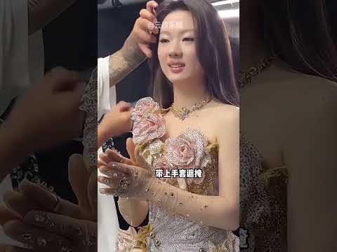 為何單依純演唱會上總愛戴手套？本以為是舞臺設計，沒想到暗藏這些小心機 #單依純 #張韶涵 #黴黴 #娛樂評論大賞 #內容啟發搜索