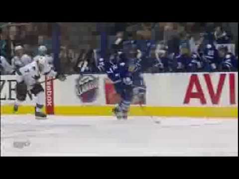 Raymond 2-1 Goal - Sharks vs Maple Leafs (Dec 3, 2013)
