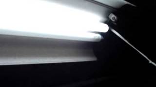 preview picture of video 'Preheat F40T12 Fluorescent Fixture'