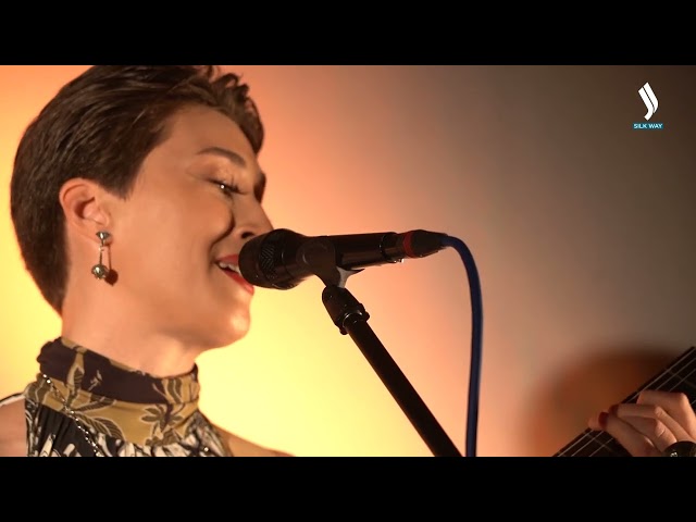 Polina Khanym and her beautiful voice