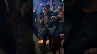 Download lagu Florin Salam & Narcisa - Intr-o zi am sa ma fac ca n-am bani si sunt sarac mp3