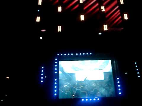 EDC 2010 Armin Van Buuren spinning Cirez D-On off