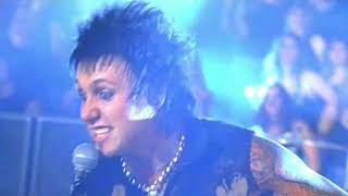 Papa Roach - To Be Loved (Official Video) Uncensored Lyrics