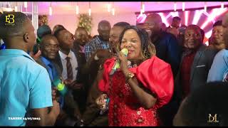 Download lagu Kamati Geita Kutoa Milion180 Kahama Milion 80 Kwenye Harusi Ya Kanuda Makono Live pformanceElizabeth mp3 Download lagu Kamati Geita Kutoa Milion180 Kahama Milion 80 Kwenye Harusi Ya Kanuda Makono Live pformanceElizabeth mp3