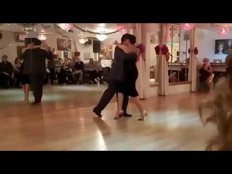  Albano Goldenberg  and  Angeles Verón  are  dancing  to  the  nontraditional song  "  El Violin de Becho  "  in  2022