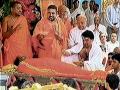 Mourners Bid Farewell To Indian Guru Sai Baba