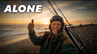 ALONE - Beach Fishing at Night (My most successful beach rig yet)